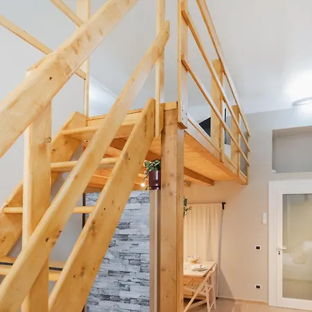 Gohost - Bright, Quiet And Cozy Loft