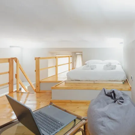 Gohost - Bright, Quiet And Cozy Loft Apartment *